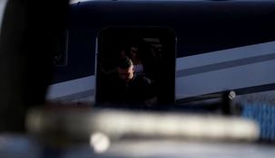 El momento de la llegada de Bolsonaro al aeropuerto de Miami.