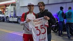 Patricio Pizarro junto a su padre, Alfredo, post debut en Huracán Patricio Pizarro junto a su padre, Alfredo, post debut en Huracán