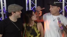 Peter Lanzani, en primera fila viendo a Lali en Vélez junto a Nico Vázquez y Gimena Accardi Peter Lanzani, en primera fila viendo a Lali en Vélez junto a Nico Vázquez y Gimena Accardi