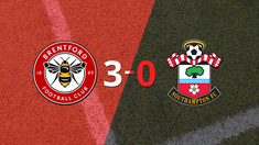 southampton se fue goleado 3-0 en su visita a brentford