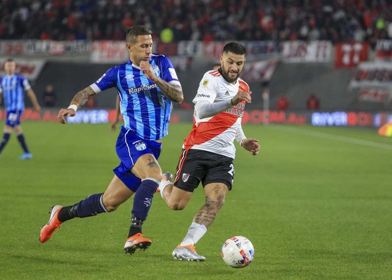 River no pudo quebrar la resistencia del equipo tucumano.