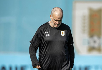 Marcelo Bielsa dejó de ser DT de Uruguay.
