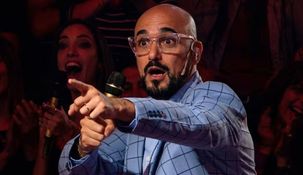 El cantante se remontó a los tiempos de su adolescencia y se explayó sobre su primera changa.