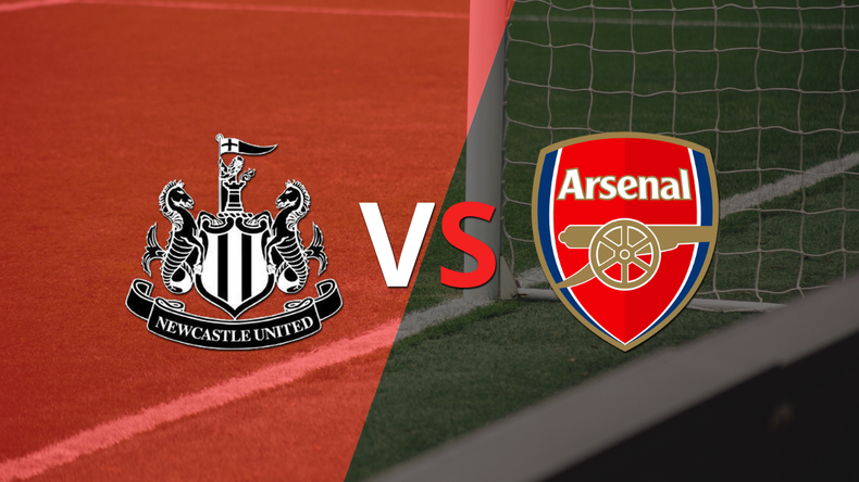 Arsenal, de visitante, derrotó 2-0 a Newcastle United