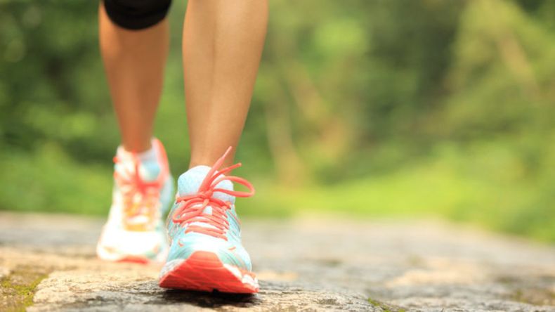 Los expertos de Harvard determinar a qué velocidad se debe caminar para mejorar la salud.