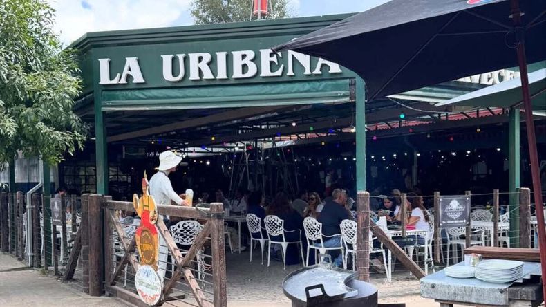 Uribelarrea se ubica a poco más de una hora de la Ciudad de Buenos Aires.