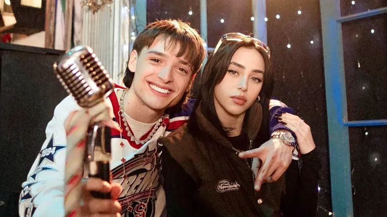 Se confirmó el romance entre los cantantes.&nbsp;