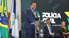 Cláudio Castro, gobernador de Río de Janeiro. Cláudio Castro, gobernador de Río de Janeiro.