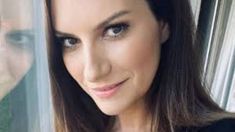 Laura Pausini criticó la cobertura del velatorio de Diego Maradona Laura Pausini criticó la cobertura del velatorio de Diego Maradona
