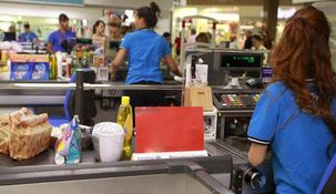 La contribución “obligatoria” mensual alcanza a 1.2 millones de trabajadores de Comercio. La contribución “obligatoria” mensual alcanza a 1.2 millones de trabajadores de Comercio.