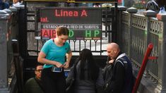 El nuevo aumento de la tarifa del subte comenzaba a regir este viernes. El nuevo aumento de la tarifa del subte comenzaba a regir este viernes.