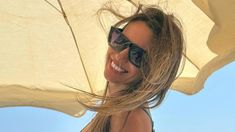 La modelo continúa en Ibiza disfrutando sus vacaciones con sus amigas. La modelo continúa en Ibiza disfrutando sus vacaciones con sus amigas.