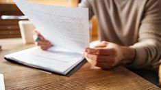 Los contratos incluyen cláusulas de consentimiento sexual Los contratos incluyen cláusulas de consentimiento sexual