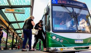 La frecuencia de colectivos se redujo a la mitad este martes en el AMBA.