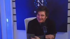 Tras la disparada del dólar, Milei se mostró con Caputo y apuntó contra la oposición