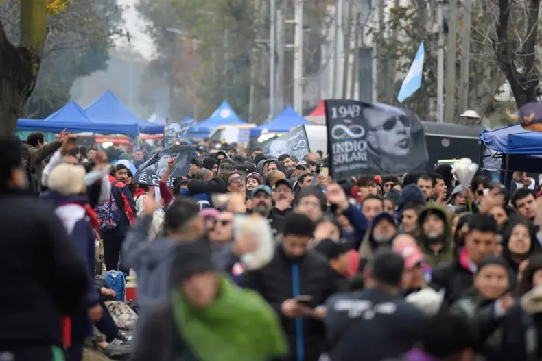 Velatorio del Indio Solari: cuántas personas despidieron al ídolo popular.