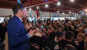 Axel Kicillof durante un encuentro en San Nicolás.