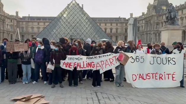 Continúan las manifestaciones en Francia: estudiantes impiden el ingreso al Louvre