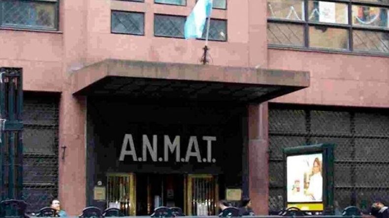 La ANMAT clausuró un laboratorio luego de identificar un desvío de calidad de nivel crítico en un suero para pacientes internados.