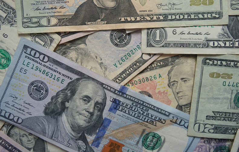 El dólar cotiza arriba de los $1.400. 