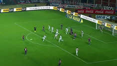 Desde ahí le pegó Barrios para el 1-1 de San Lorenzo contra Talleres. Desde ahí le pegó Barrios para el 1-1 de San Lorenzo contra Talleres.