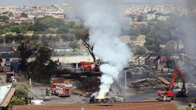 Video: impactante explosión de una estación de servicio en Roma
