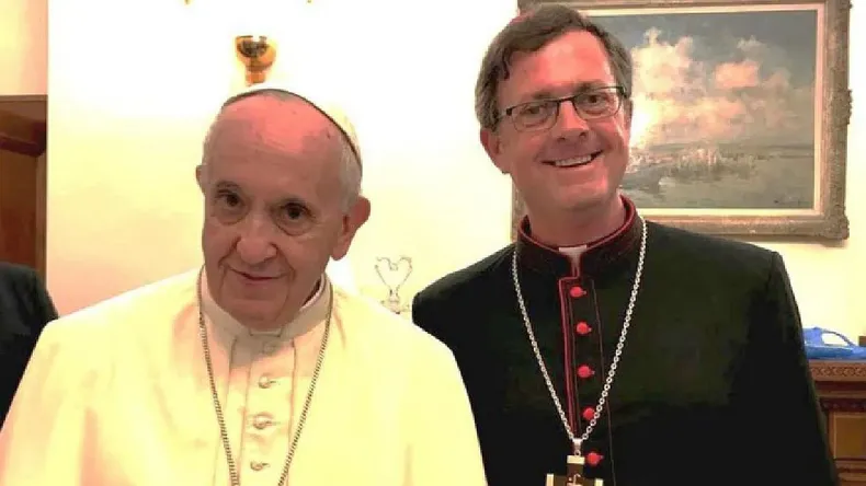 El papa Francisco y el flamante arzobispo porteño Jorge Ignacio García Cuerva.