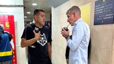 Se espera que Martín Palermo esté presente en la despedida de Riquelme. Se espera que Martín Palermo esté presente en la despedida de Riquelme.