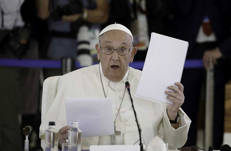 Papa Francisco preocupado por el cambio climático.