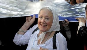 Nora Cortiñas afirmó que votará para defender la democracia y adviritó que Milei quiere destruir todo