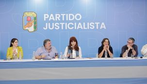 Cristina Kirchner convocó a una reunión de urgencia del PJ. Cristina Kirchner convocó a una reunión de urgencia del PJ.