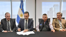 El acuerdo entre jerárquicos y empresas petroleras resolvió un reclamo de más de 10 años.