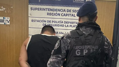 Uno de los trapitos detenido. Uno de los trapitos detenido.