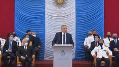 AlbertoFernández encabezó la ceremonia de egreso de oficiales de las Fuerzas Armadas AlbertoFernández encabezó la ceremonia de egreso de oficiales de las Fuerzas Armadas