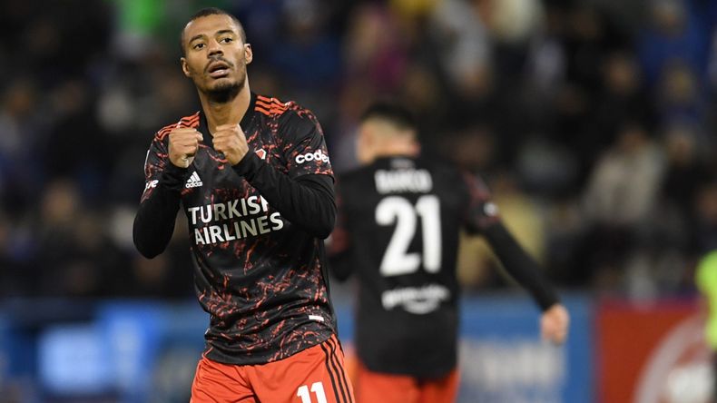 El volante charrúa metió iel 2-1 para River.