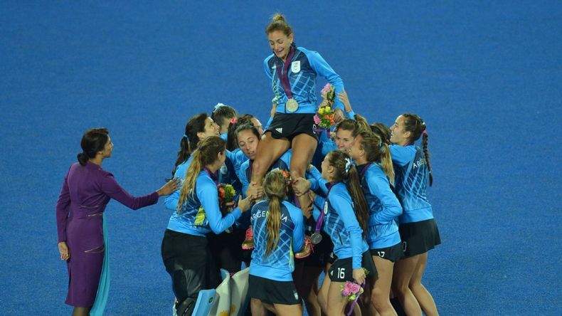 Luciana Aymar, emblema y leyenda del hockey nacional y del mundo. Luciana Aymar, emblema y leyenda del hockey nacional y del mundo.
