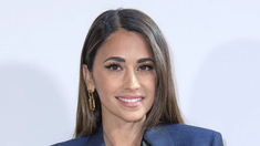 El look de Antonela Roccuzzo para celebrar junto a sus amigas en Rosario. El look de Antonela Roccuzzo para celebrar junto a sus amigas en Rosario.