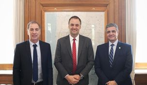 Diego Santilli, Manuel Adorni y Jorge Macri.