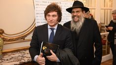 Javier Milei recibirá una distinción por parte de la comunidad judia Jabad Lubavitch. Javier Milei recibirá una distinción por parte de la comunidad judia Jabad Lubavitch.