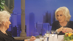 Estela de Carlotto, con Mirtha, tras el fuerte cruce: Me dolió tu comentario sobre la presidenta Estela de Carlotto, con Mirtha, tras el fuerte cruce: Me dolió tu comentario sobre la presidenta
