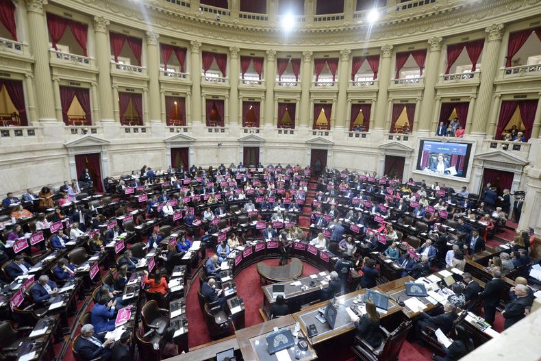 Con amplio acuerdo político