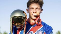 Dell brilló en la Academia, las inferiores de Bahia. Dell brilló en la Academia, las inferiores de Bahia.