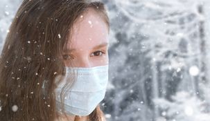 El líquido cefalorraquídeo reveló niveles elevados de proteína, lo que sugiere inflamación.