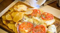 Ambos locales mantienen la esencia del bodegón porteño: sabores tradicionales, abundancia y cercanía. Ambos locales mantienen la esencia del bodegón porteño: sabores tradicionales, abundancia y cercanía.