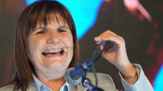 Patricia Bullrich, cada vez más cerca de Milei y más lejos de Macri.&nbsp;