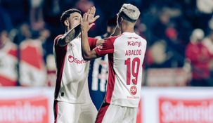 Montiel y Abaldo, los autores de los goles en independiente. Montiel y Abaldo, los autores de los goles en independiente.