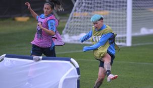 La Selección argentina de fútbol femenino tuvo su primera práctica abierta en Auckland pensando en el debut ante Italia