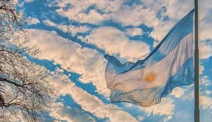 Es considerada la primera plaza de Argentina y la más emblemática del país. Se encuentra en el corazón de la Ciudad de Buenos Aires. ¿Cuál es?. Es considerada la primera plaza de Argentina y la más emblemática del país. Se encuentra en el corazón de la Ciudad de Buenos Aires. ¿Cuál es?.