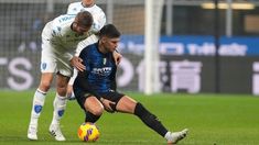 El momento en que el delantero sufre el tirón en la pierna izquierda. El momento en que el delantero sufre el tirón en la pierna izquierda.