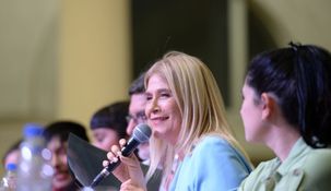 La vicegobernadora entregó los premios del concurso Voces Adolescentes.